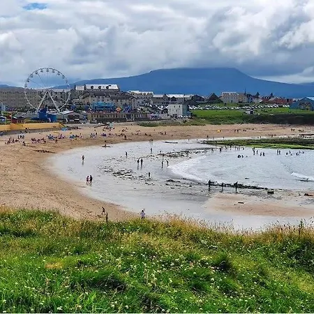 39 Marine Court * Bundoran